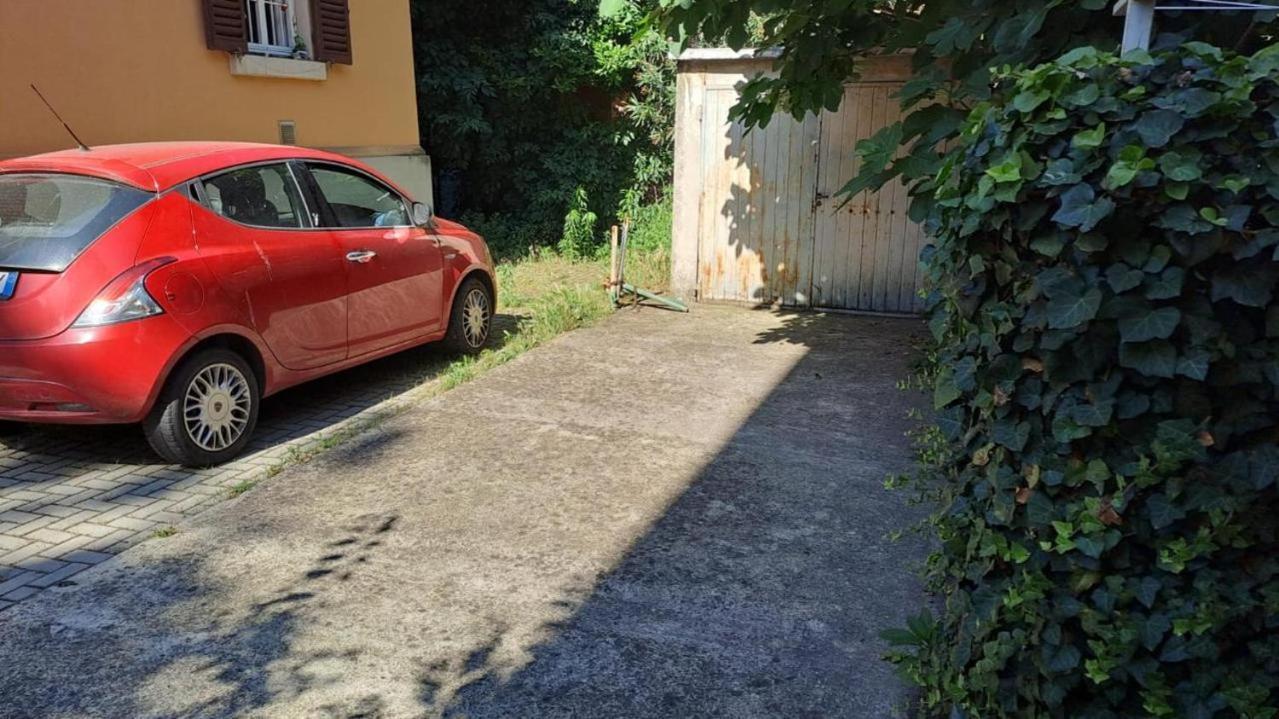 Fiera Bolognina - Komodo - Appartamento Completo Con Giardino E Parcheggio Privato Bolonya Dış mekan fotoğraf