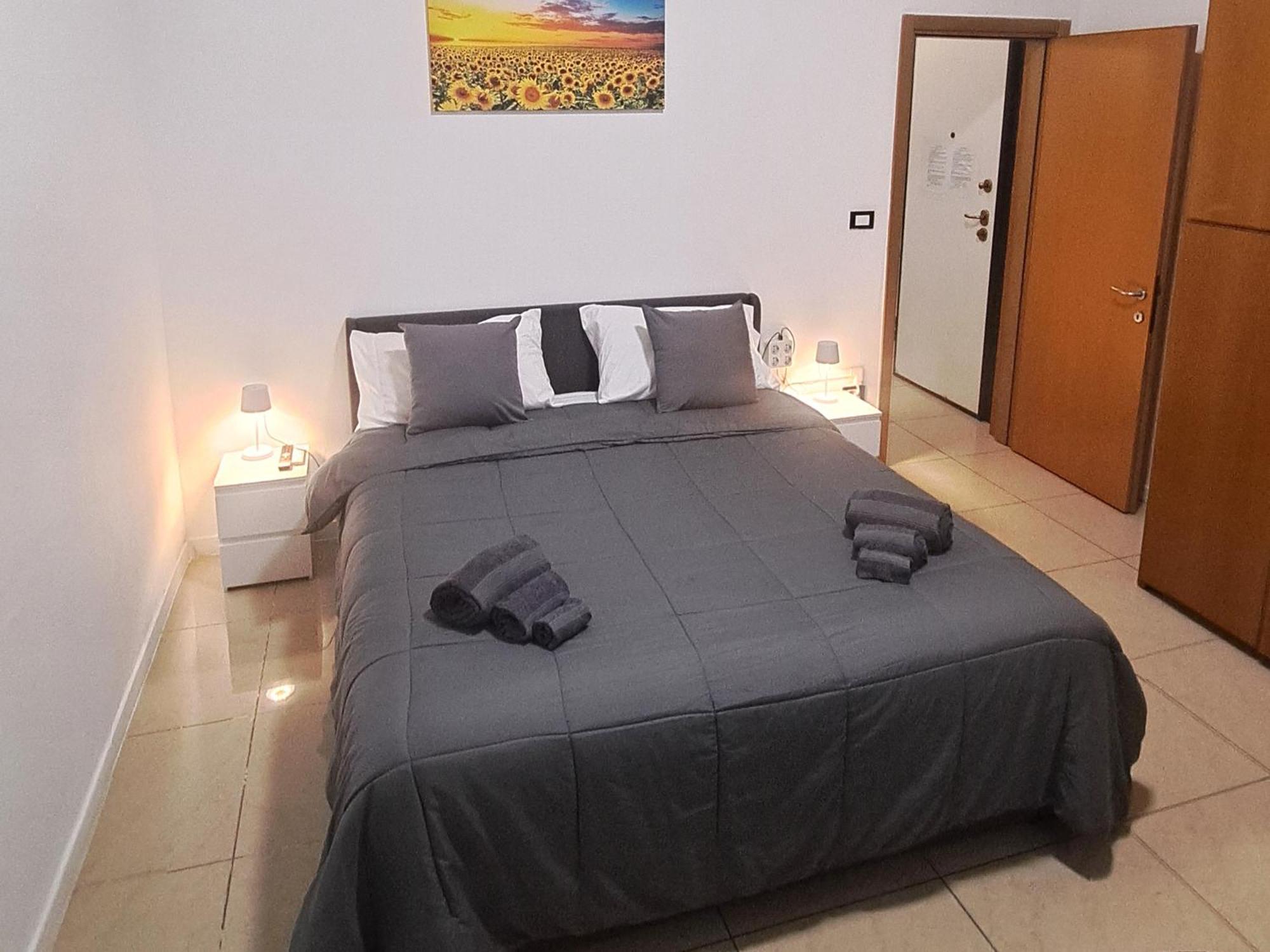 Fiera Bolognina - Komodo - Appartamento Completo Con Giardino E Parcheggio Privato Bolonya Dış mekan fotoğraf
